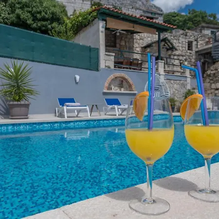 Divna Villa