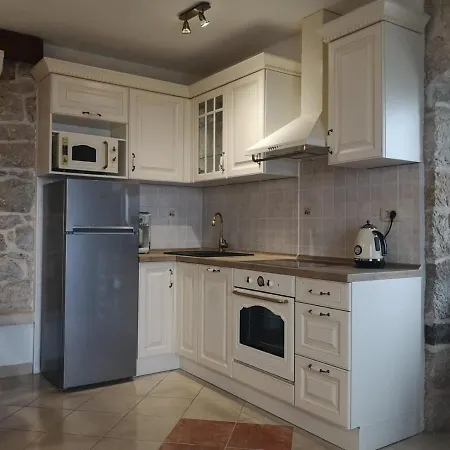 Divna * Podgora (Split-Dalmatia)