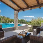 Divna Podgora (Split-Dalmatia)