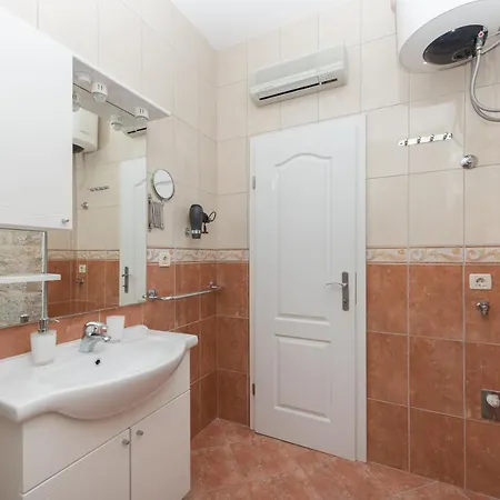 Divna Villa Podgora (Split-Dalmatia)