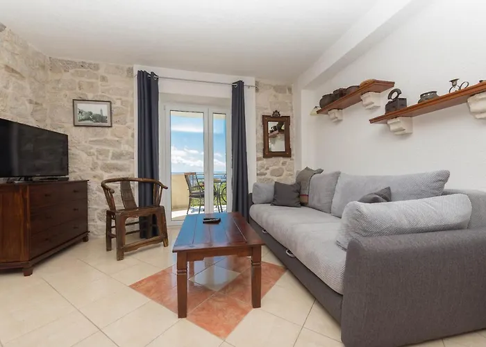 Divna Podgora (Split-Dalmatia)