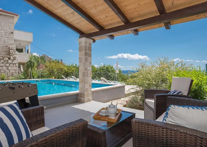 Divna Podgora (Split-Dalmatia)