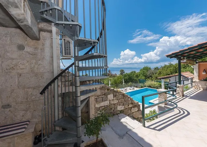 Divna * Podgora (Split-Dalmatia)